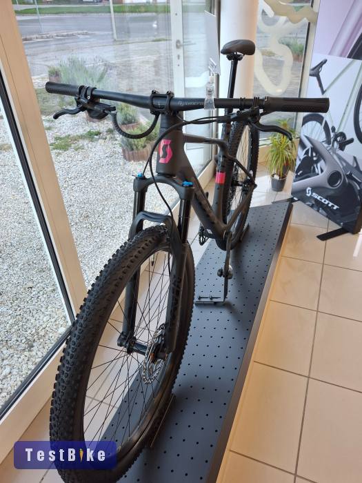 Scott Scale 925 carbon 2026 Új eladó!