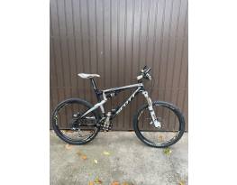 Scott Spark 30 carbon összteleszkópos kerékpár