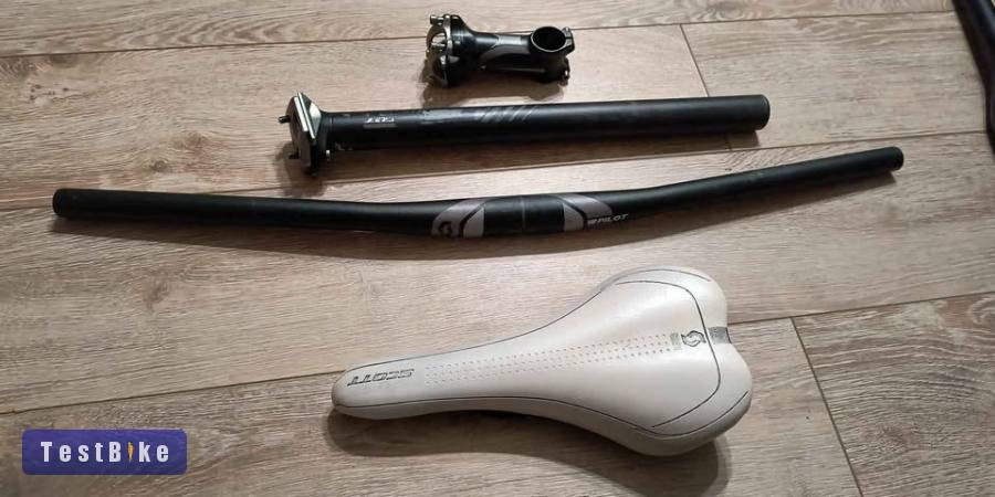 Scott Spark XC gyári nyereg, nyeregcső, kormány, stucni