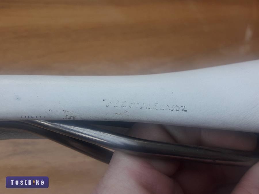 Selle Italia Flite Titanium fehér-fekete országúti nyereg