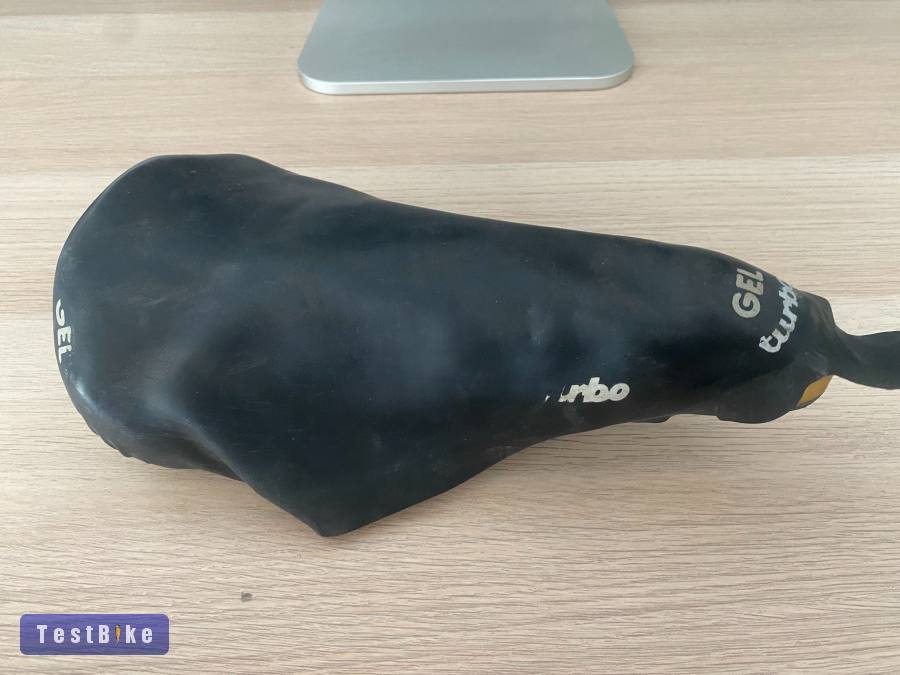 Selle Italia Gel Turbo nyereg – 3500 Ft