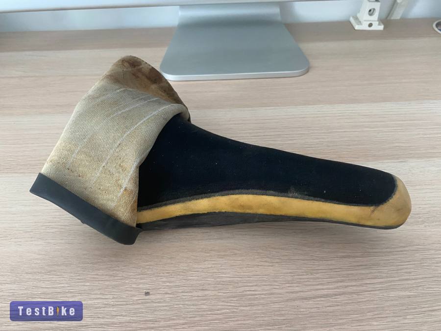 Selle Italia Gel Turbo nyereg – 3500 Ft