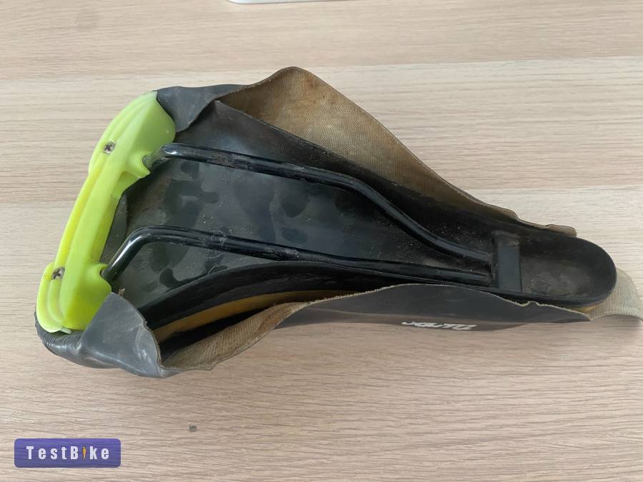 Selle Italia Gel Turbo nyereg – 3500 Ft