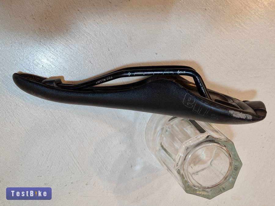 Selle Italia XR flow nyereg