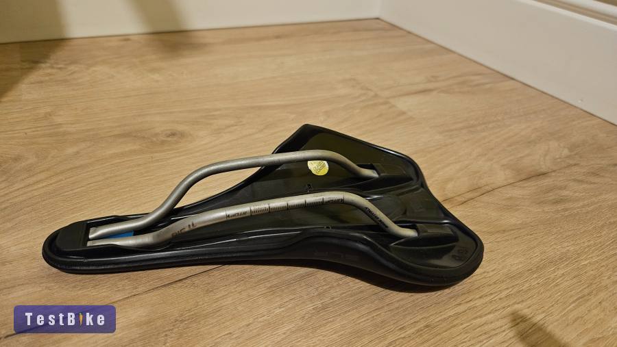 Selle Italia Slr Boost Ti 316 titánpálcás kerékpár nyereg