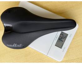 Selle Italia SLR Carbonio Boost Superflow L1-145mm 142g