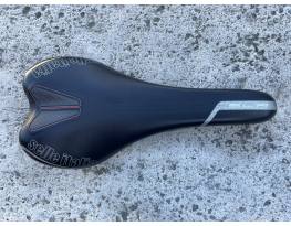 Selle Italia SLR Kit Carbonio nyereg