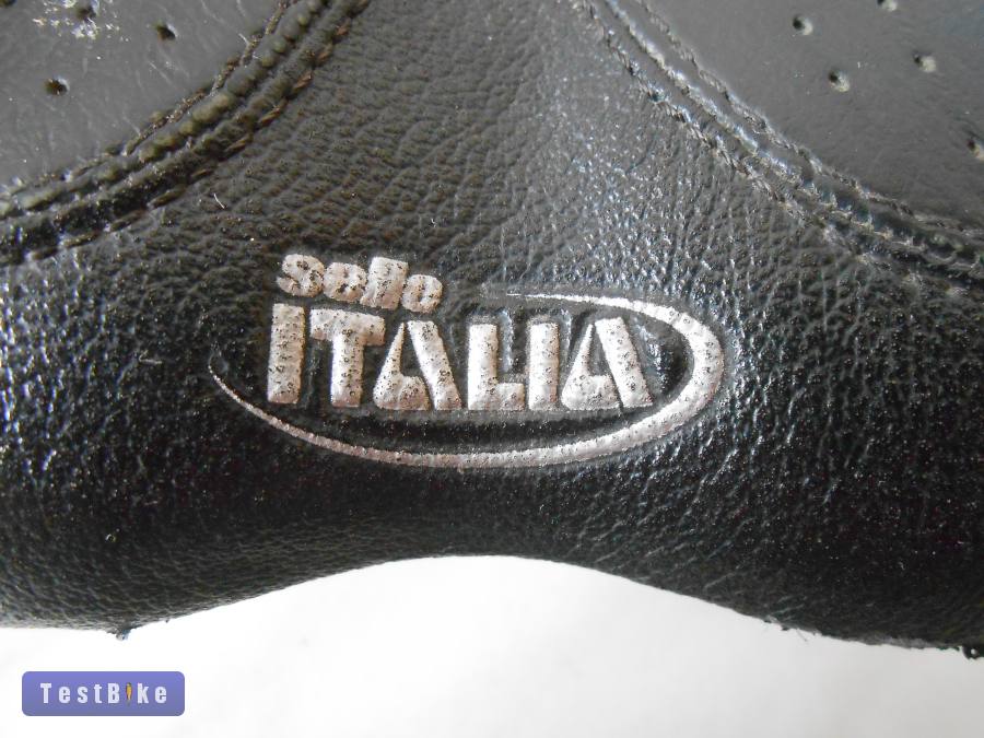 Selle Italia SLR Gel Flow nyereg