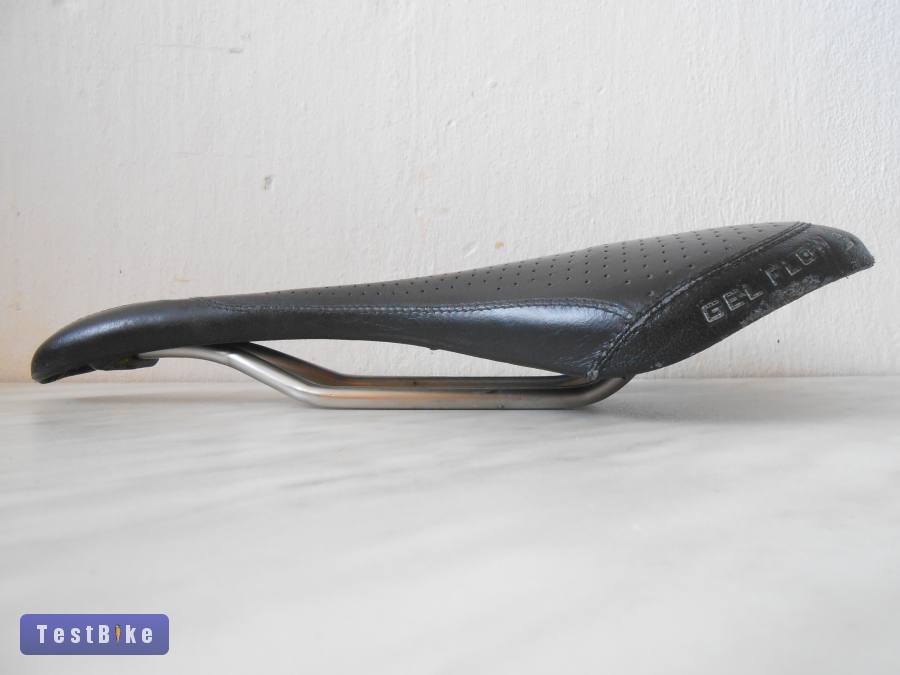 Selle Italia SLR Gel Flow nyereg