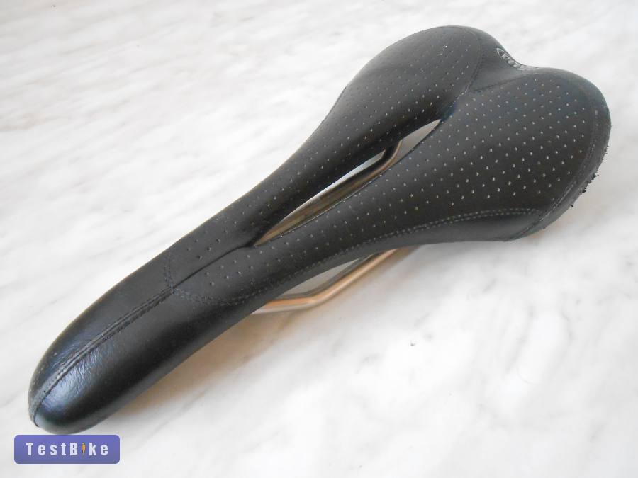 Selle Italia SLR Gel Flow nyereg