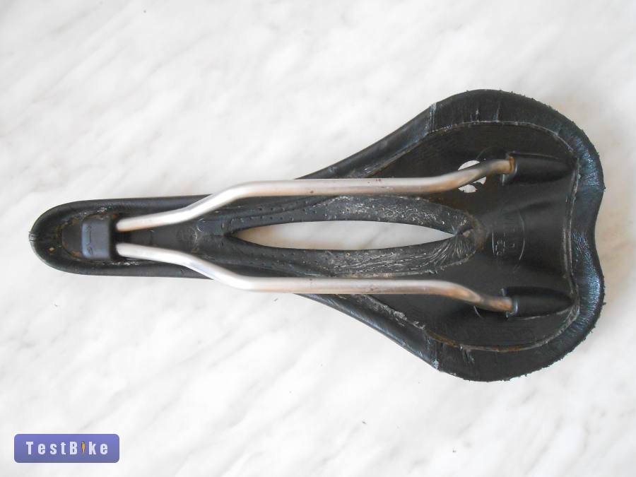 Selle Italia SLR Gel Flow nyereg