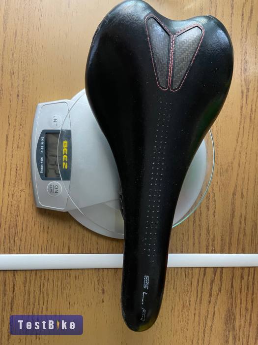 Selle Italia SLR karbon nyereg eladó! 130g