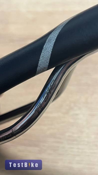 Selle Italia SLR nyereg, Ti 316, Carbon Fibre, Bio Fit Foam