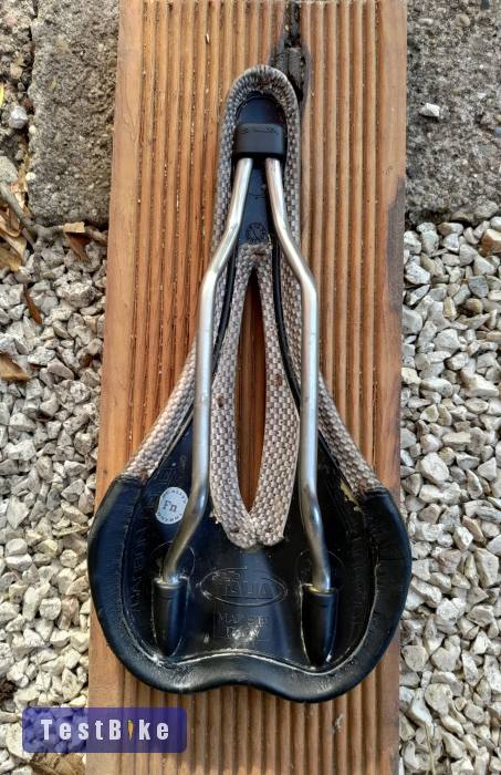Selle Italia SLR nyereg