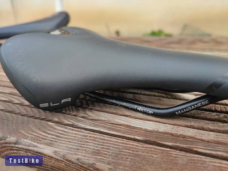 Selle Italia SLR nyereg magnesium 