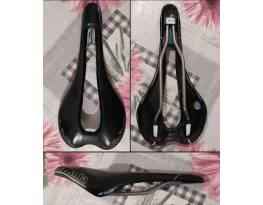 Selle Italia SLR Superflow karbon, titĂĄnium nyereg. ĂjszerƱ!