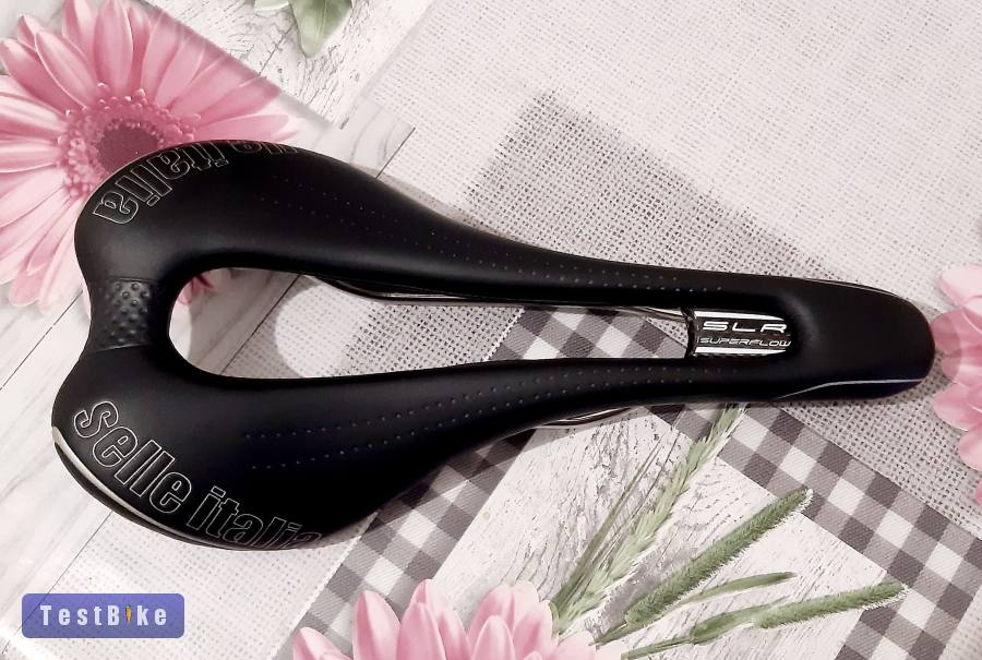 Selle Italia SLR Superflow Ti316 karbon nyereg. Kb. új! 