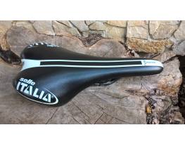 Selle Italia SLR Team Edition carbon pálcás nyereg