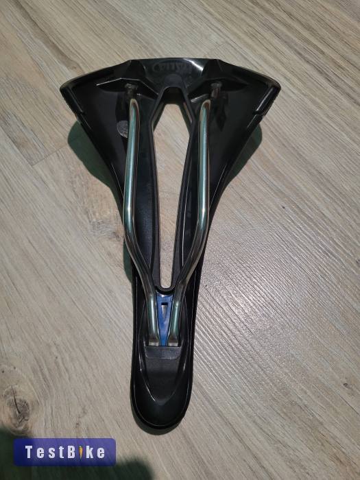 Selle Italia X-LR Ti Superflow kerékpárnyereg 145 mm széles