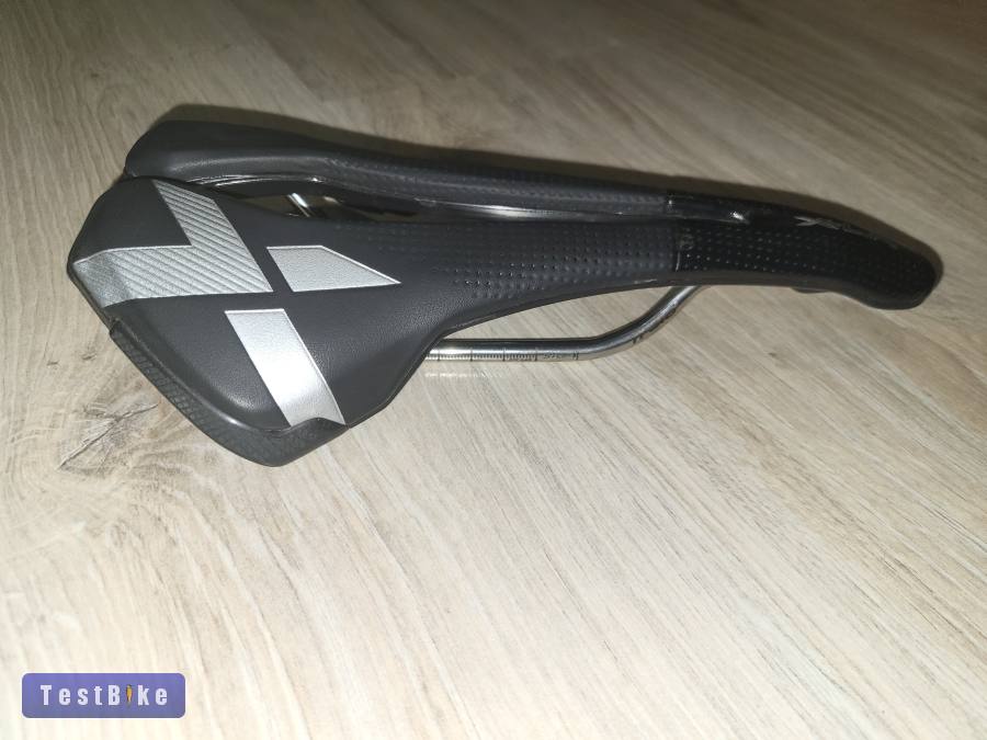 Selle Italia X-LR Ti Superflow kerékpárnyereg 145 mm széles