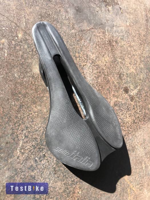 Selle Italia X Superflow Boost 145mm nyereg