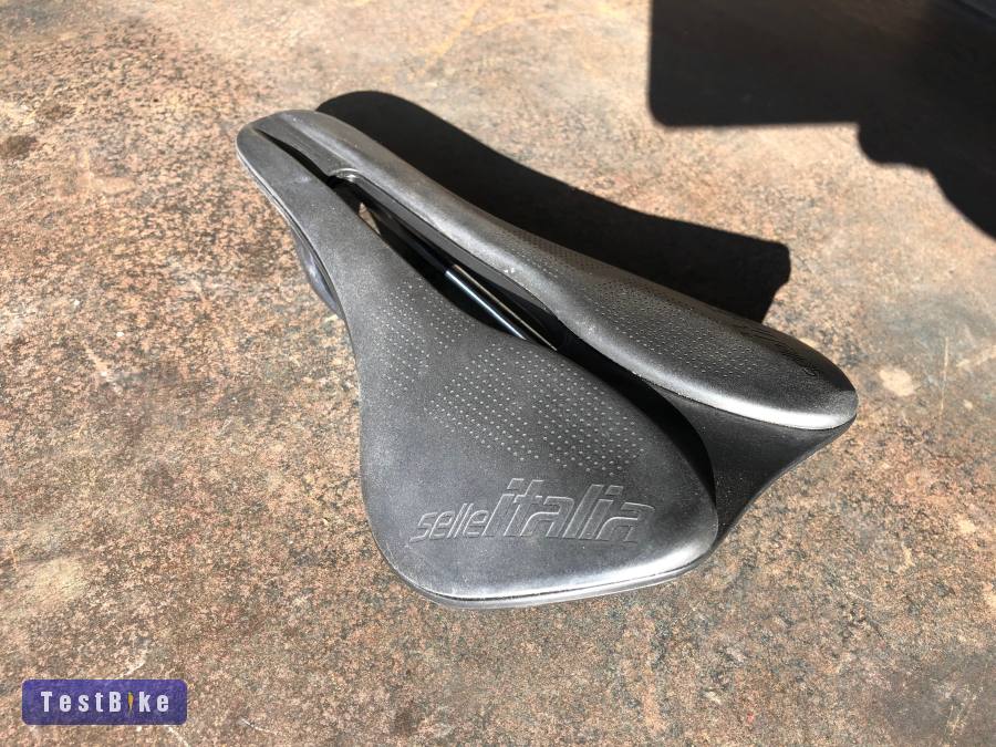 Selle Italia X Superflow Boost 145mm nyereg