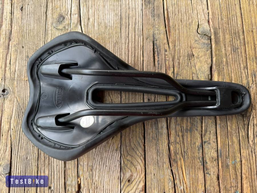 Új Selle Italia X3 Rose nyereg