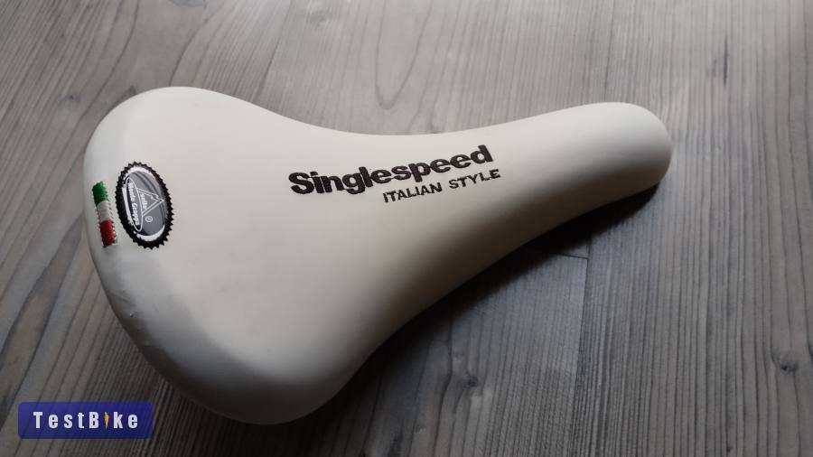 Selle Montegrappa fehér kerékpár nyereg eladó 