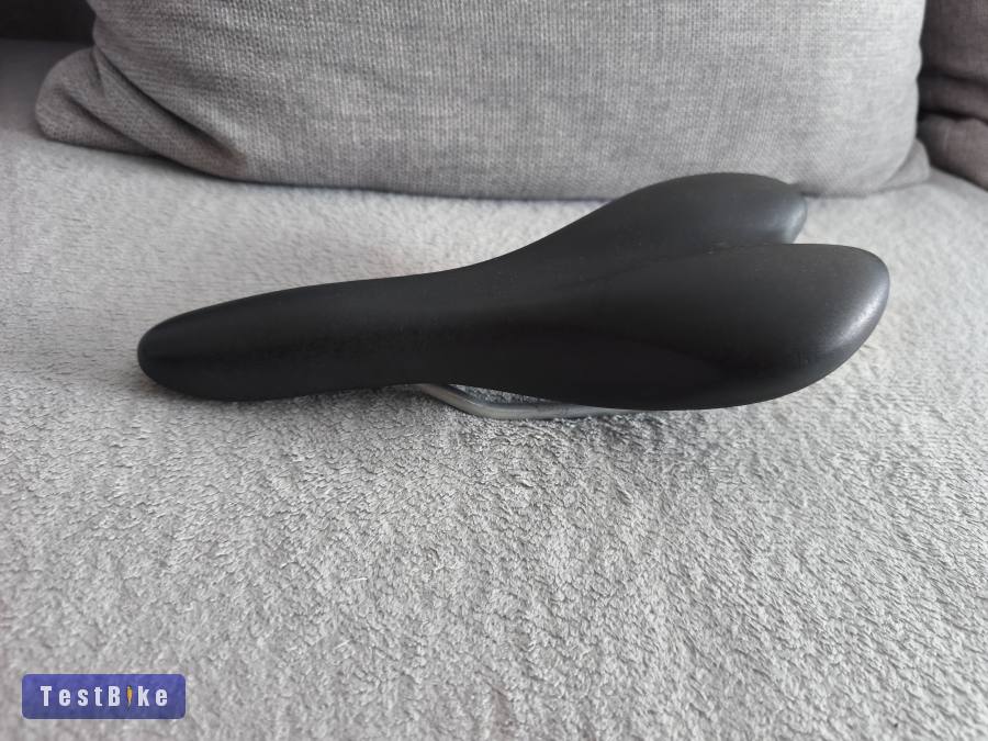 Selle Royal Mach nyereg
