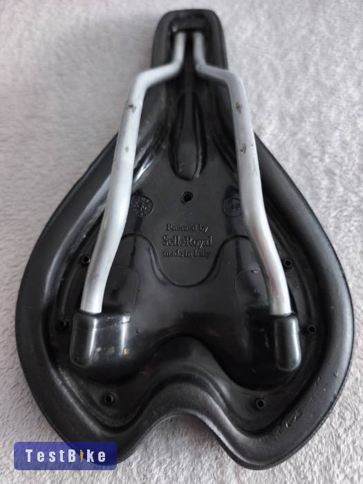 Selle Royal Mach nyereg