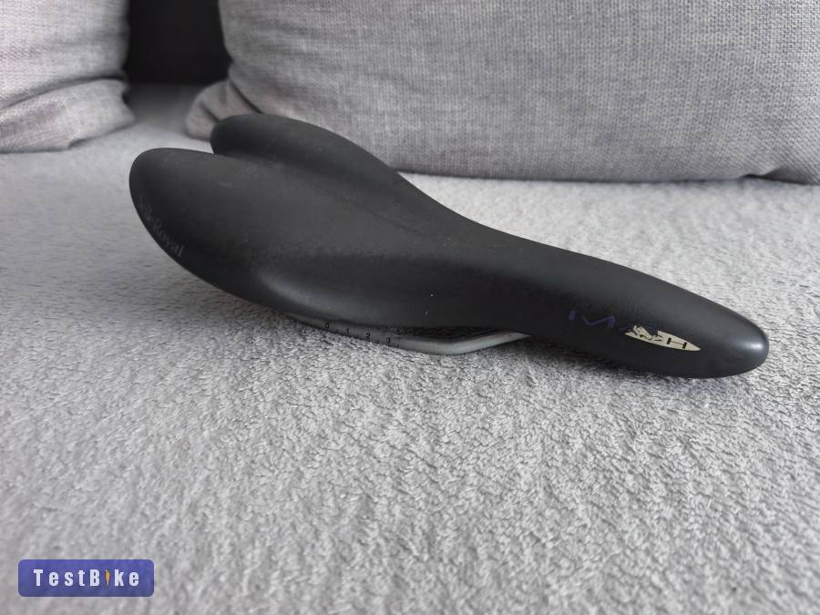 Selle Royal Mach nyereg