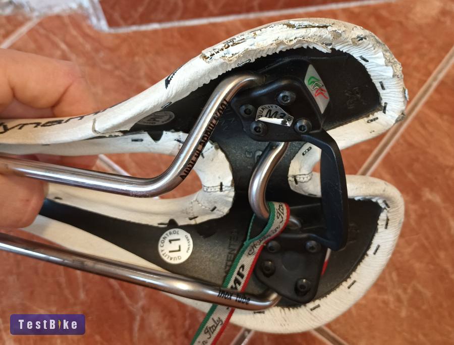Selle SMP Dynamic sérült