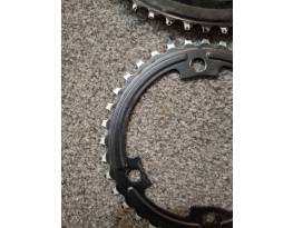 Shimano 105, FC-R7000, 4 furatos aszimmetrikus lánctányérok.