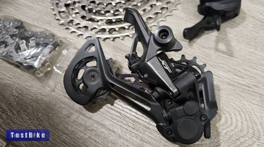 Shimano 12 sebességes komplett váltás XT-Deore Microspline