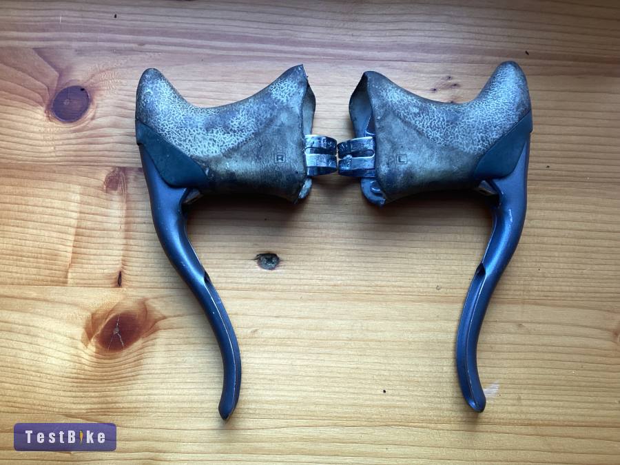 Shimano 600 fékkar, fehér gumival, ritka darab