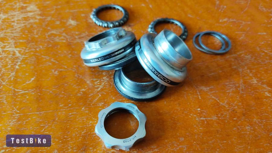 Shimano 600 kormánycsapágy 1"