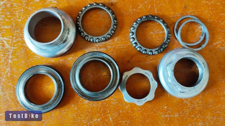 Shimano 600 kormánycsapágy 1"