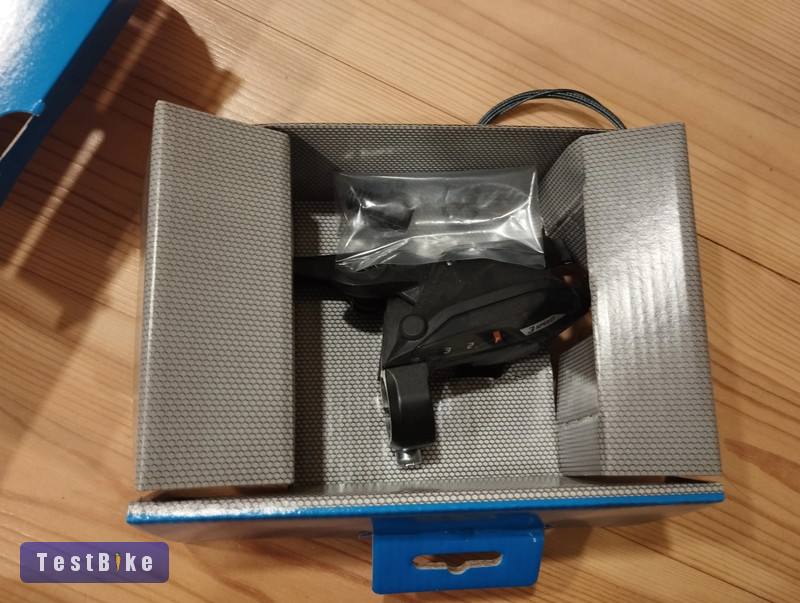 Shimano Altus (ST-EF505) Olajos fékváltó kar