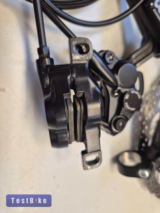 Shimano Br-MT420 4 Dugattyús hidraulikus fék 203mm tárcsa. 