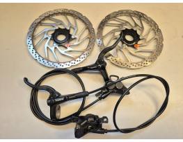 Shimano Br-MT420 4 Dugattyús hidraulikus fék 203mm tárcsa. 