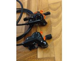 Shimano BR-MT500 féknyereg párban 150/94 cm fékcsővel eladó