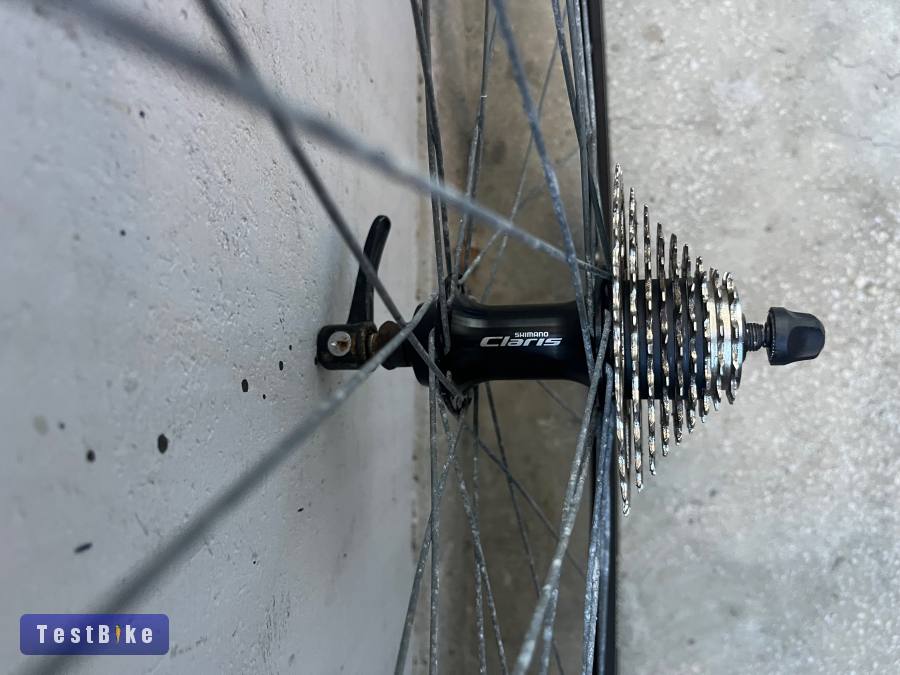 Shimano Claris 9 sebességes hátsó országúti kerék