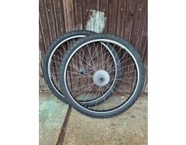 Shimano Deore LX, 570-es kerékszett.