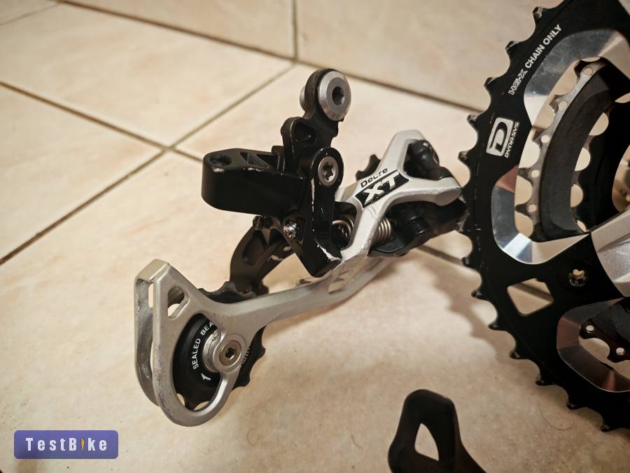 Shimano Deore XT 10 sebességes hátsó valto