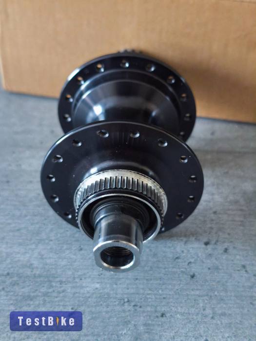 Shimano Deore XT 142mm 32H Microspline Centerlock hátsó agy