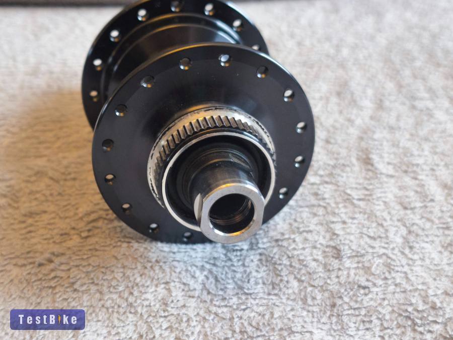 Shimano Deore XT 142x12mm 32H Microspline / CL hátsó agy