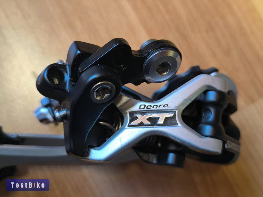 Shimano Deore XT 9-es hátsó váltó RD-M772