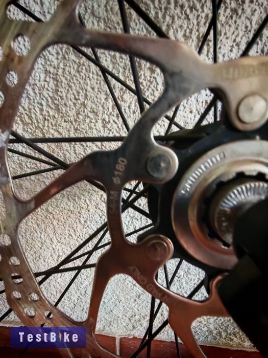 Shimano Deore XT agyas tarcsafekes kerekszett