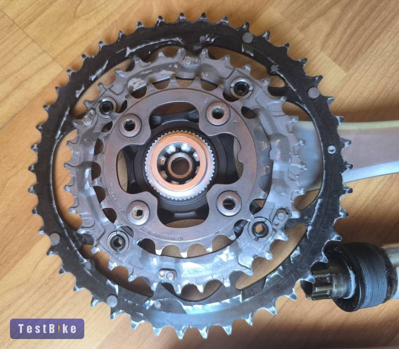 Shimano Deore XT bordástengelyes hajtómű monoblokkal