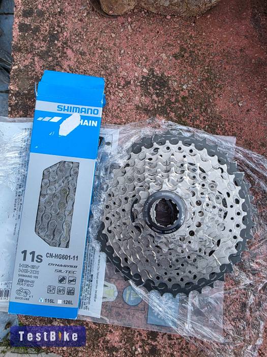 Shimano Deore XT CS-M8000 11/42+Új Shimano HG601 lánc eladó